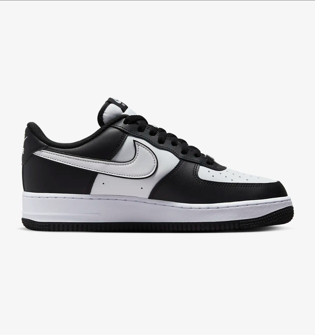Nike Air Force 1 '07 Panda